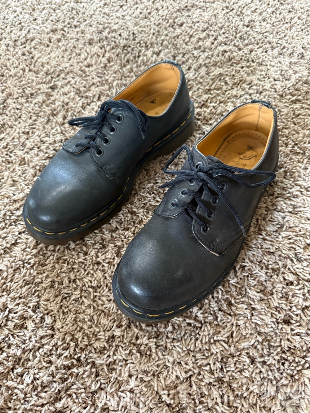 Vintage Dr. Martens Made in England 4-Eye Shoes – Black